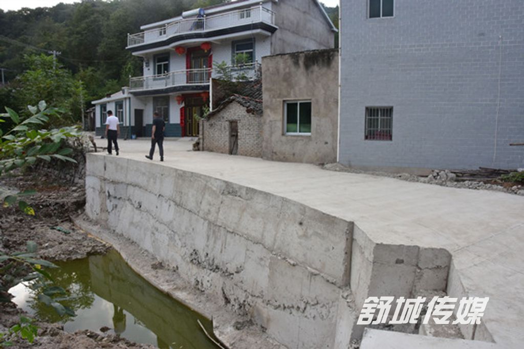 硬化后的道路.JPG