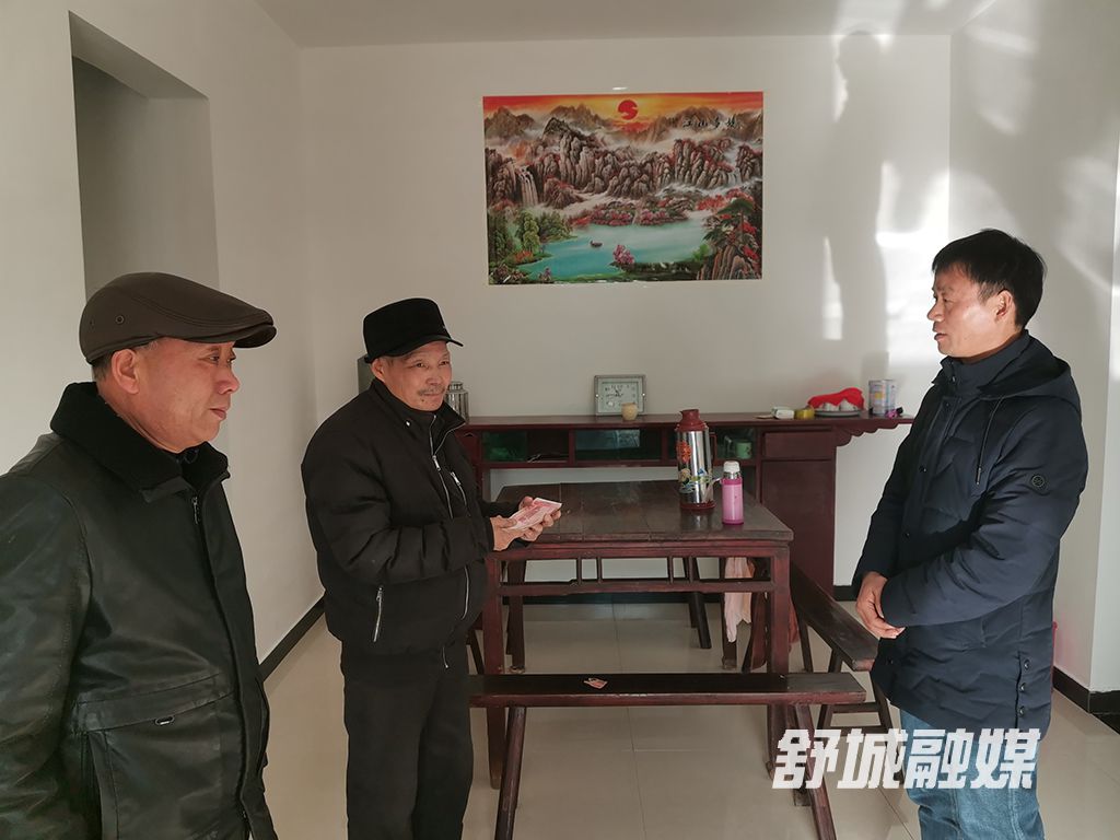 五显镇关爱计生特殊家庭 走访慰问暖人心照片2