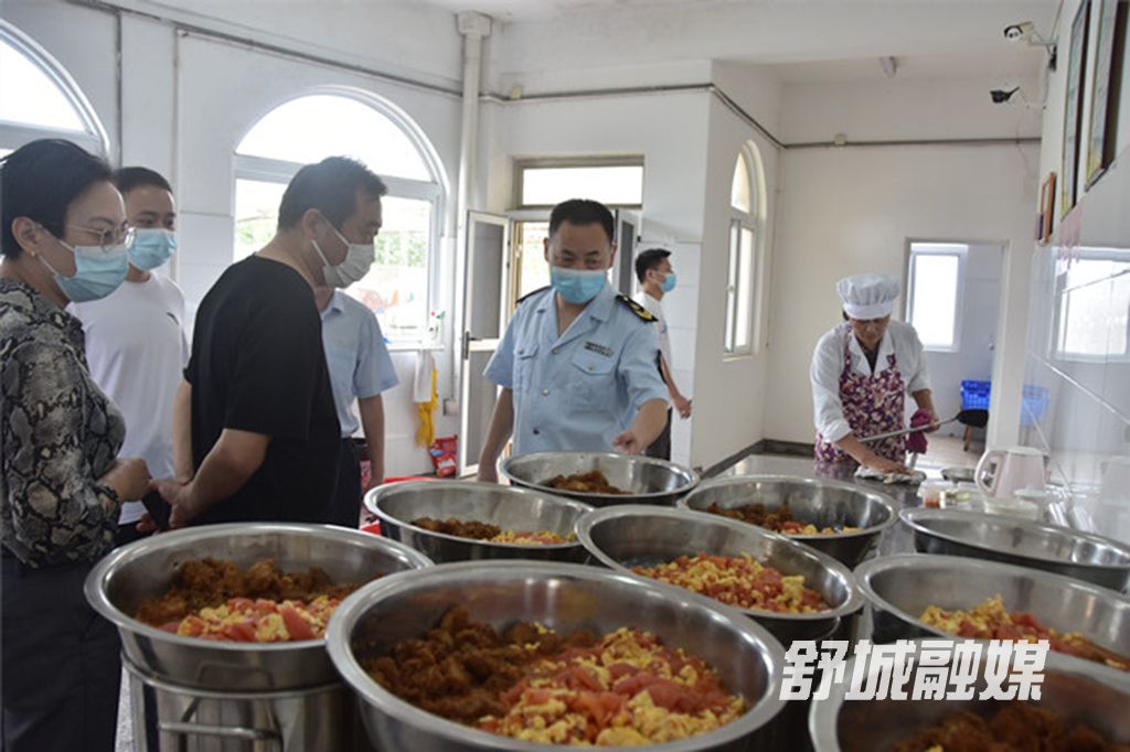 晓天镇：护航开学季  把关“营养餐”5.JPG