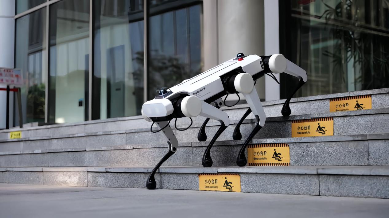 联想晨星IS六足机器狗。联想集团供图